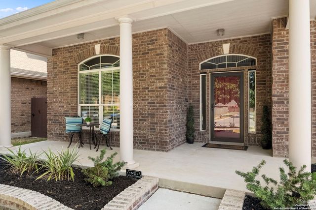 518 Eldridge Dr, Cibolo, TX 78108