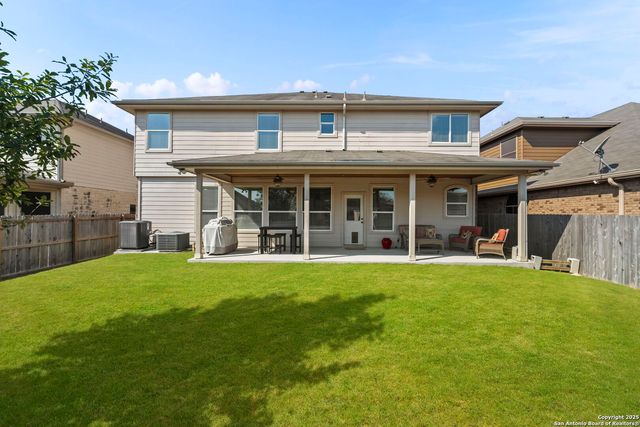 518 Eldridge Dr, Cibolo, TX 78108