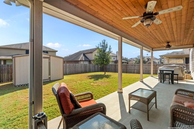 518 Eldridge Dr, Cibolo, TX 78108