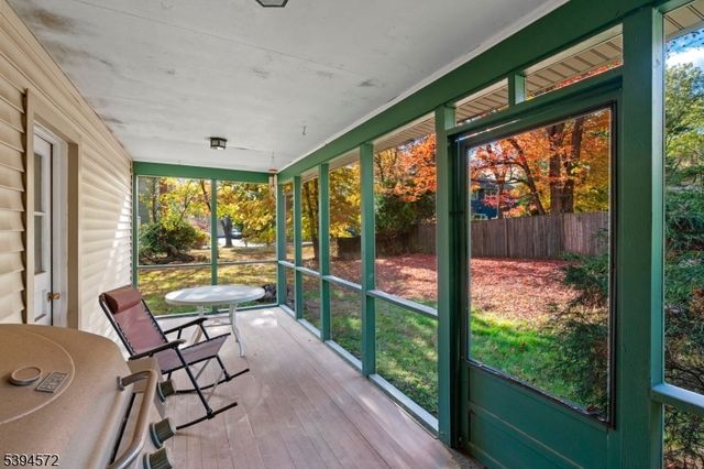 4 New Hampshire Ct, Parsippany-troy Hills Twp., NJ 07034