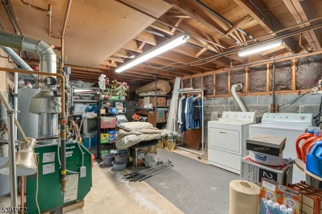 4 New Hampshire Ct, Parsippany-troy Hills Twp., NJ 07034