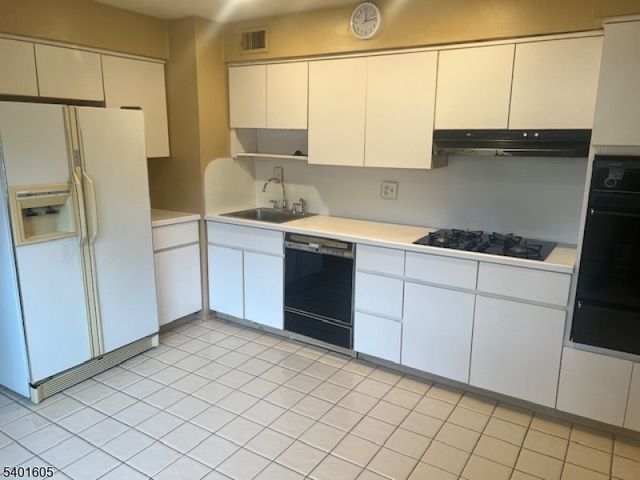 4 New Hampshire Ct, Parsippany-troy Hills Twp., NJ 07034