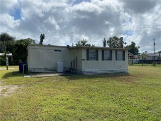 8219 McDaniel DR, North Fort Myers, FL 33917