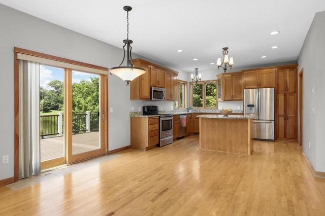 2748 105th Avenue NE, Blaine, MN 55449