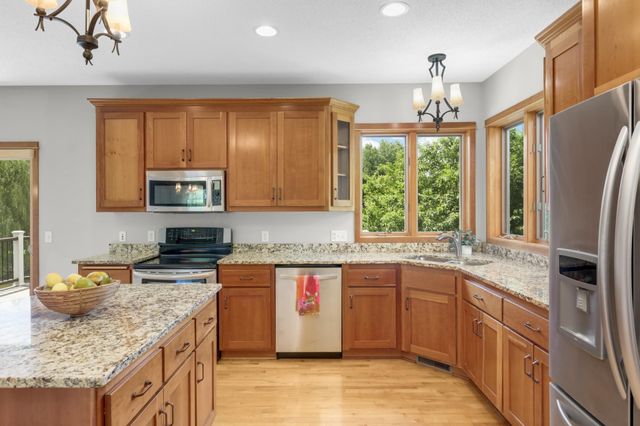 2748 105th Avenue NE, Blaine, MN 55449