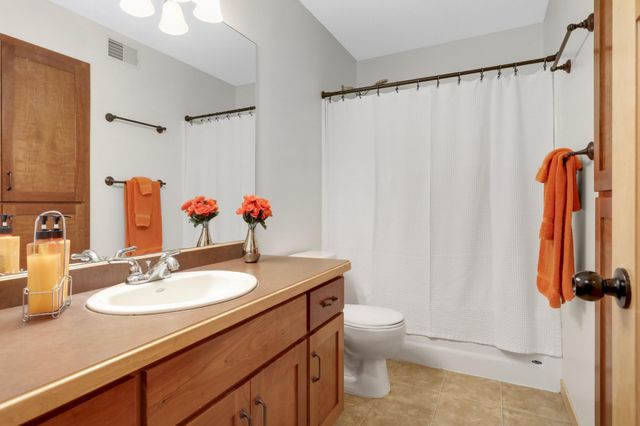 2748 105th Avenue NE, Blaine, MN 55449