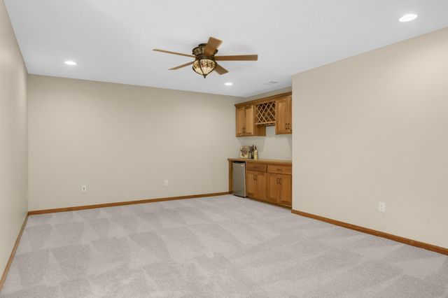 2748 105th Avenue NE, Blaine, MN 55449