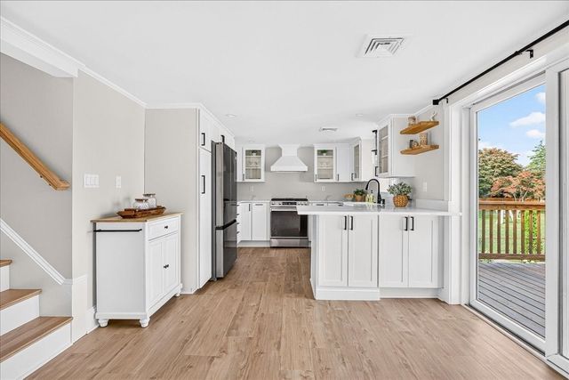 25 Fairmount St, New Bedford, MA 02740