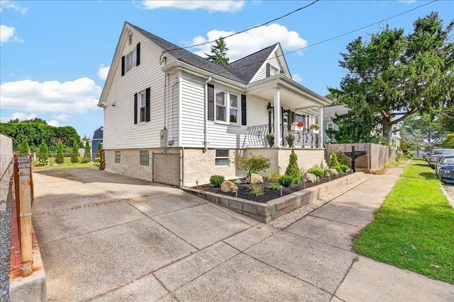 25 Fairmount St, New Bedford, MA 02740