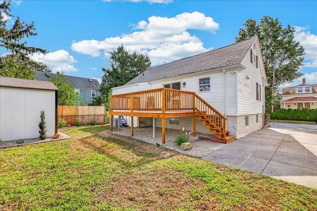 25 Fairmount St, New Bedford, MA 02740