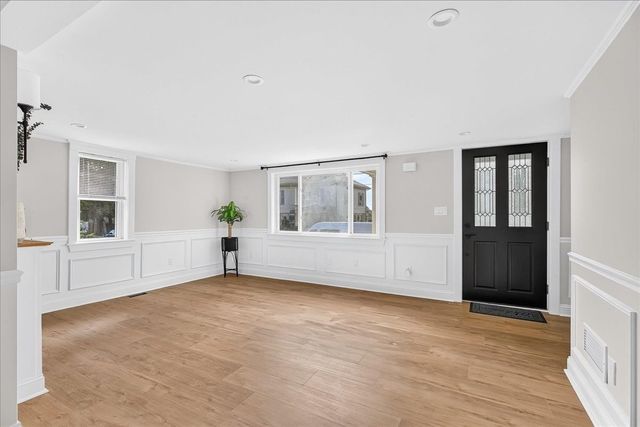 25 Fairmount St, New Bedford, MA 02740