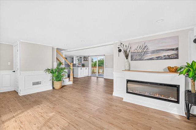 25 Fairmount St, New Bedford, MA 02740