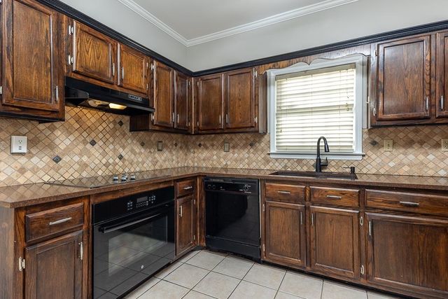 145 RIVERWALK PL, Memphis, TN 38103