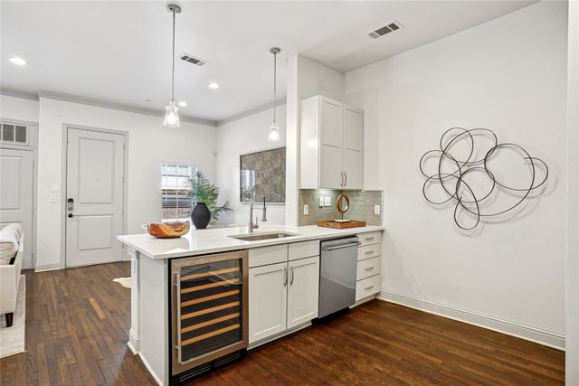 4201 Lomo Alto Drive 4722, Highland Park, TX 75219