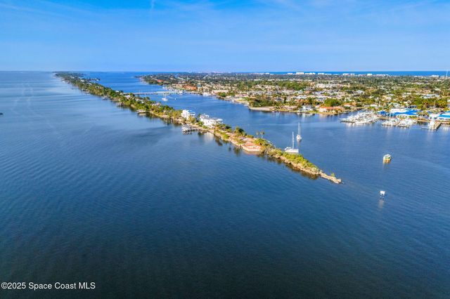 11680 Dragon Point Drive, Merritt Island, FL 32952