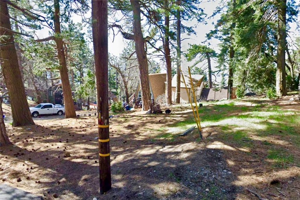 Image 2 of property listing at 0 Lakeview, Rimforest, CA 92378