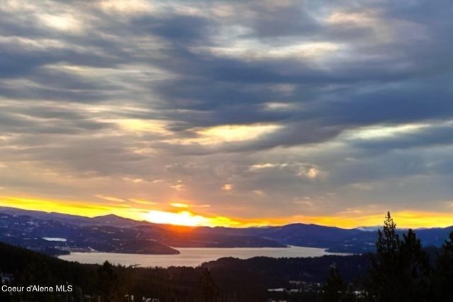 1238 S Reynolds Rd, Coeur D'alene, ID 83814