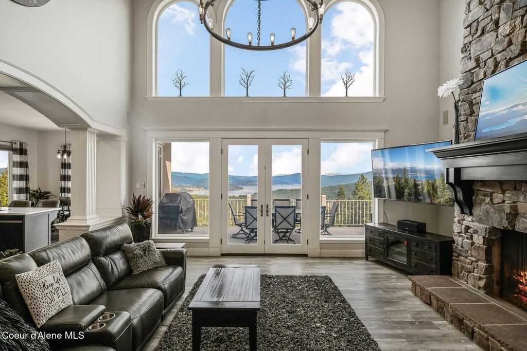 1238 S Reynolds Rd, Coeur d'Alene, ID 83814 photo 2