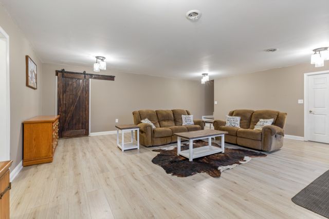 2323 Nubbin Ridge Rd, Dickson, TN 37055