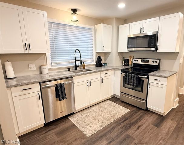 729 4th Street NW, New Philadelphia, OH 44663
