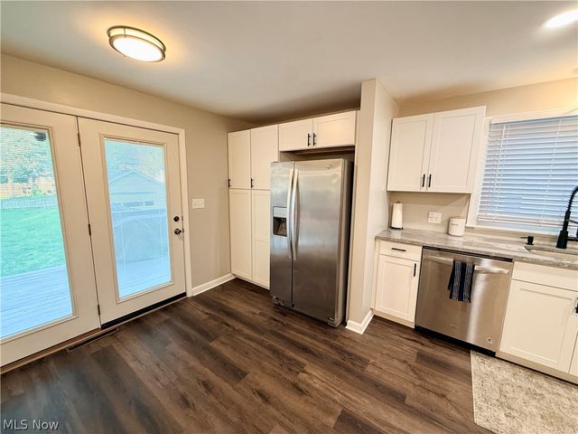 729 4th Street NW, New Philadelphia, OH 44663