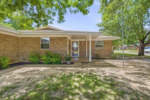 1787 N Mccart Street, Stephenville, TX 76401