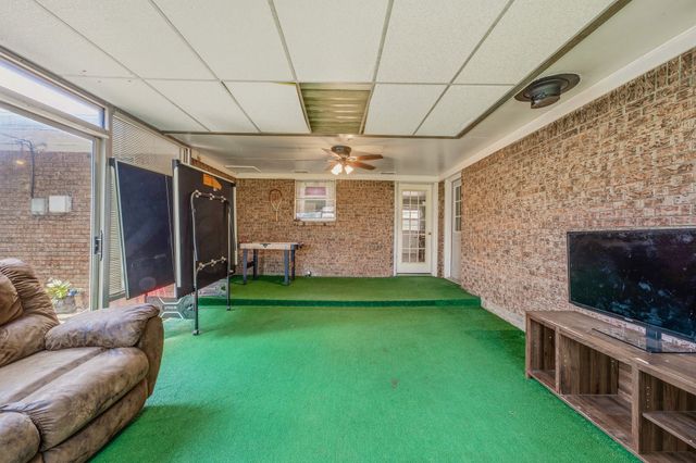 1787 N Mccart Street, Stephenville, TX 76401