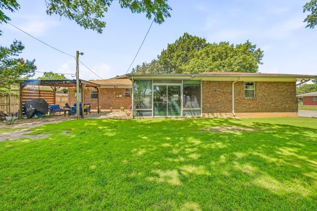 1787 N Mccart Street, Stephenville, TX 76401