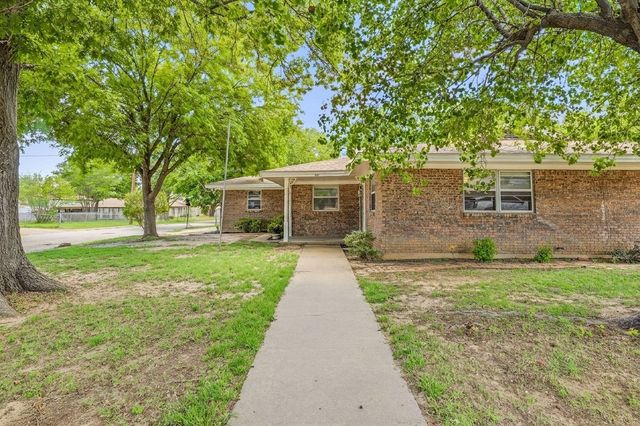1787 N Mccart Street, Stephenville, TX 76401