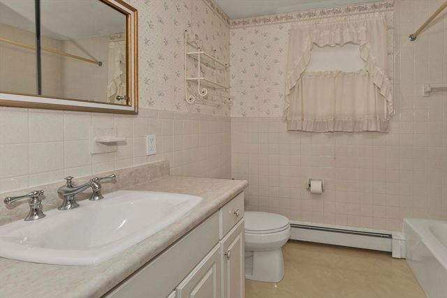 309 Island Pond Rd, Springfield, MA 01118