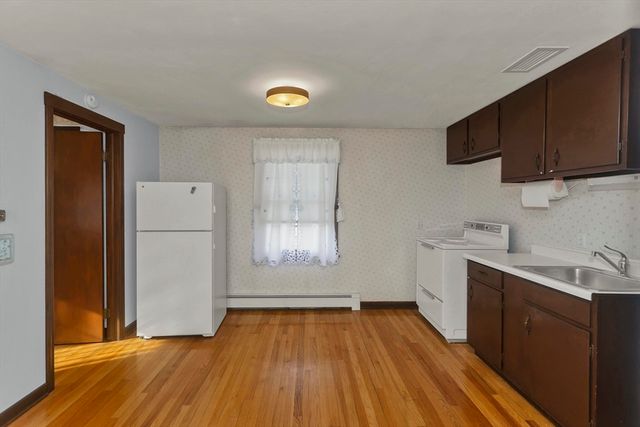 309 Island Pond Rd, Springfield, MA 01118