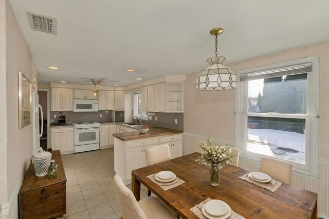 309 Island Pond Rd, Springfield, MA 01118