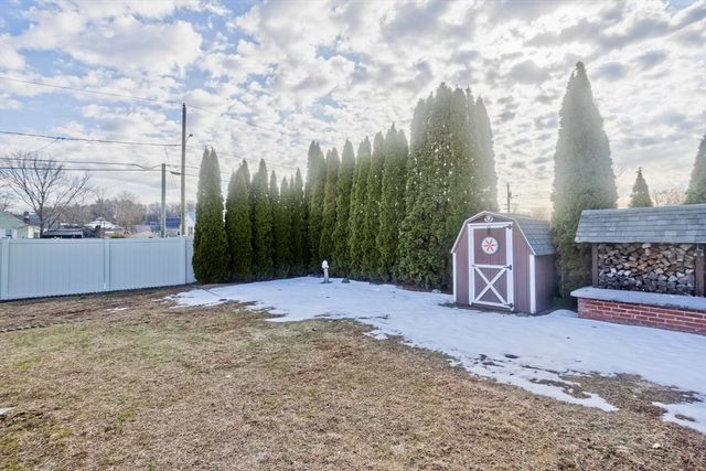 309 Island Pond Rd, Springfield, MA 01118