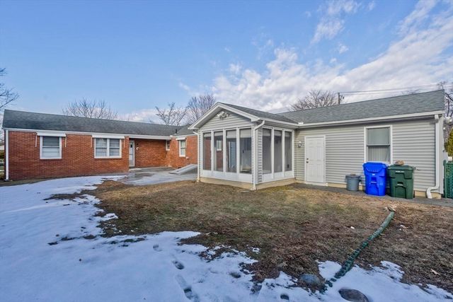 309 Island Pond Rd, Springfield, MA 01118