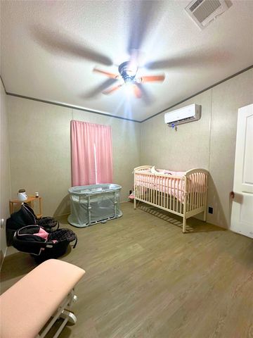 2130 Mathias LN, Kyle, TX 78640