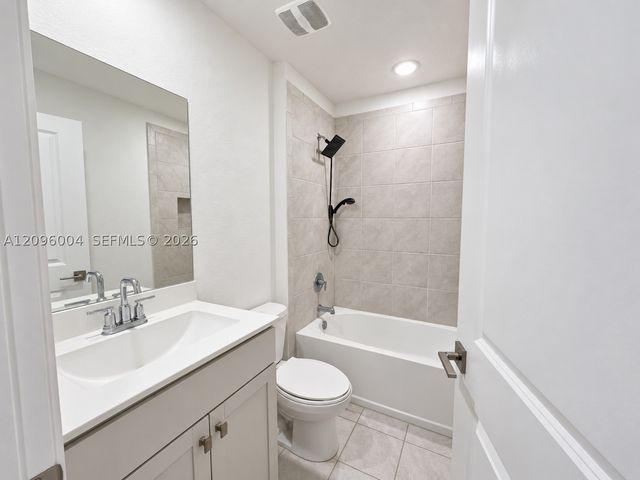 2419 SE 11th St, Homestead, FL 33035
