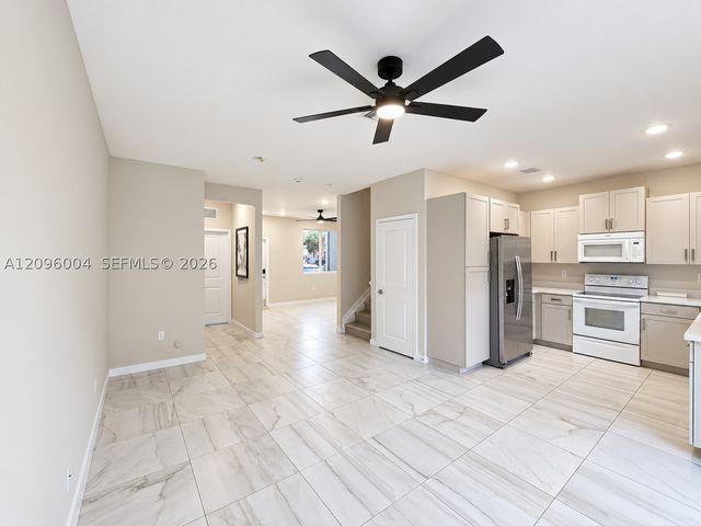 2419 SE 11th St, Homestead, FL 33035
