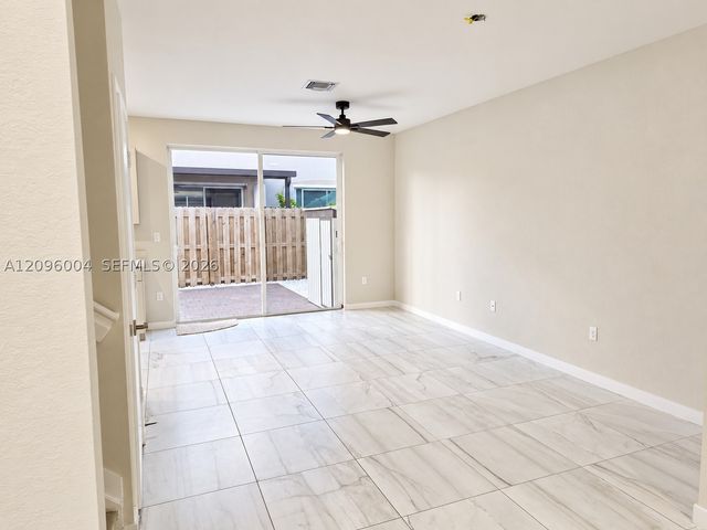 2419 SE 11th St, Homestead, FL 33035