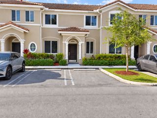 2419 SE 11th St, Homestead, FL 33035