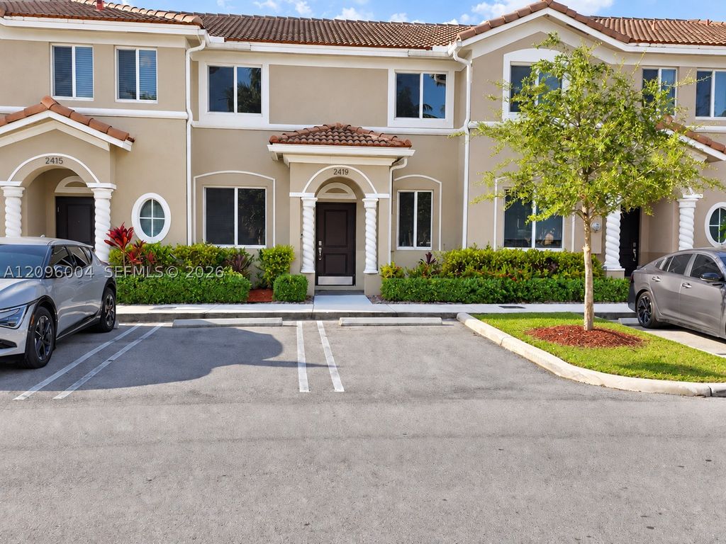 2419 SE 11th St, Homestead, FL 33035
