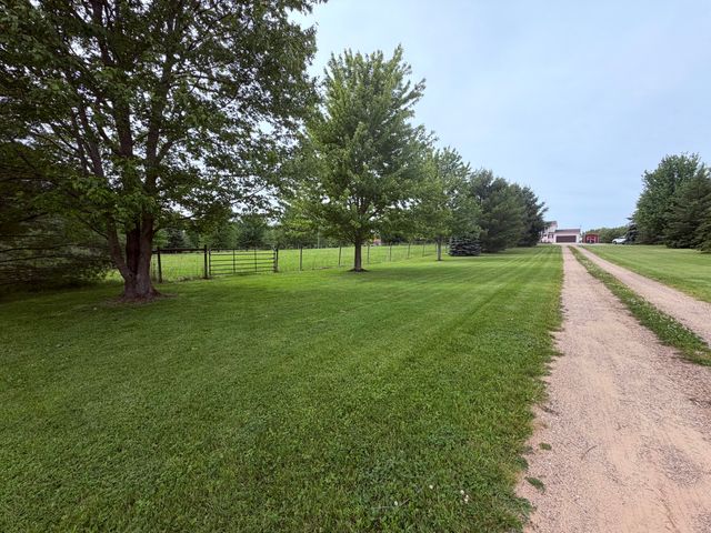 6585 Sinclair Road, Pipestone Twp, MI 49111