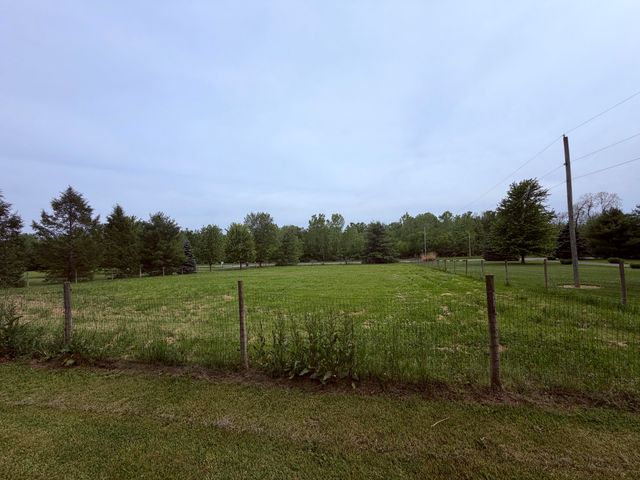 6585 Sinclair Road, Pipestone Twp, MI 49111
