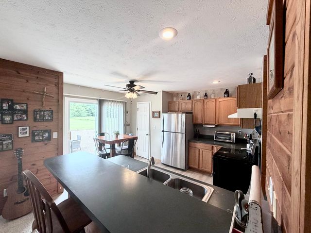 6585 Sinclair Road, Pipestone Twp, MI 49111