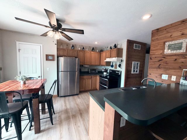 6585 Sinclair Road, Pipestone Twp, MI 49111