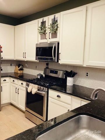 518 Pine Links Drive, Tega Cay, SC 29708