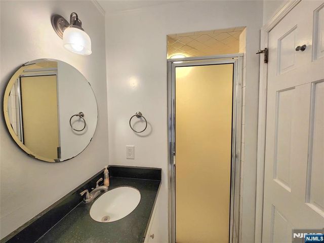 16 Burlington Road, Tenafly, NJ 07670