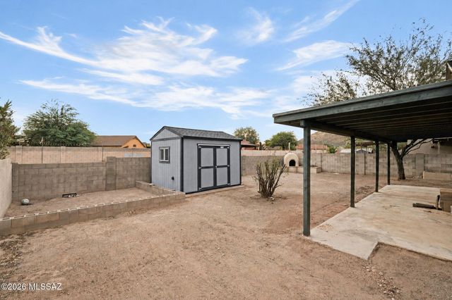 7550 S Carlisle Avenue, Tucson, AZ 85746