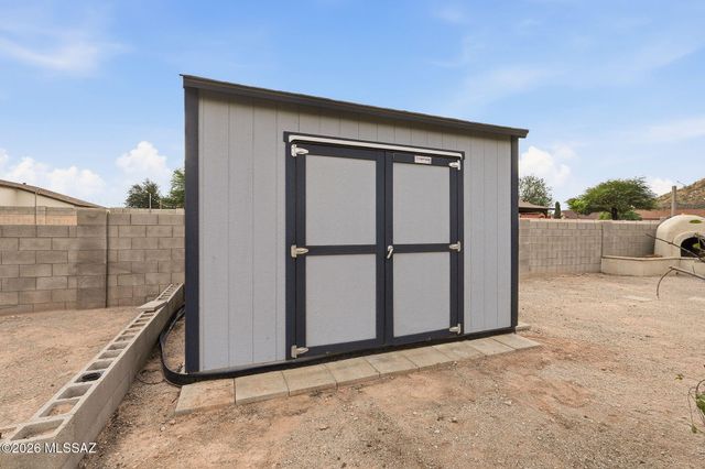 7550 S Carlisle Avenue, Tucson, AZ 85746