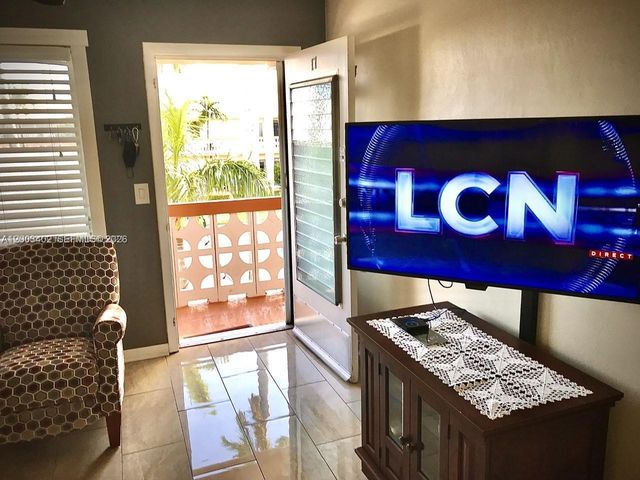 900 SW 11th Ave 17C, Hallandale Beach, FL 33009