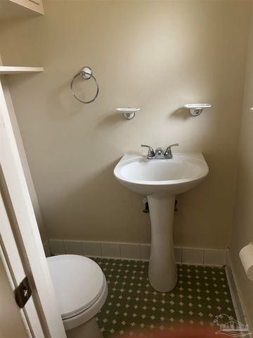 207 California Dr Ne, Ft Walton Beach, FL 32548